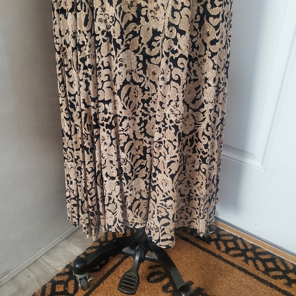 VINTAGE Rabbit Design Dress - Picture 3 of 8